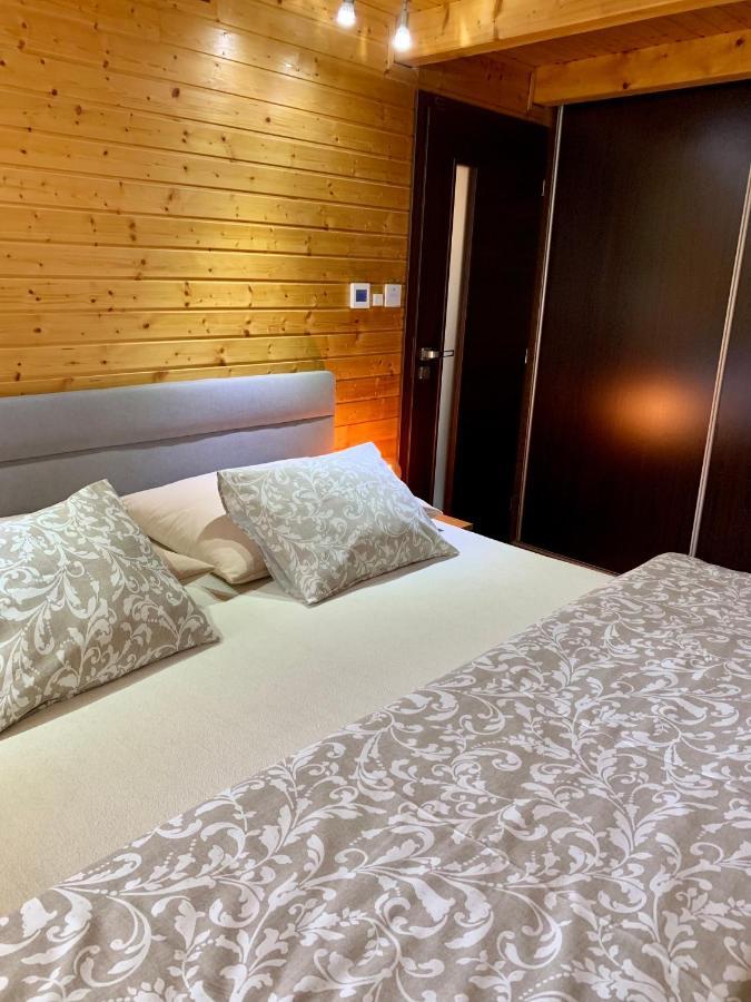 Grand Spa Holiday Home Sklene Teplice Bagian luar foto