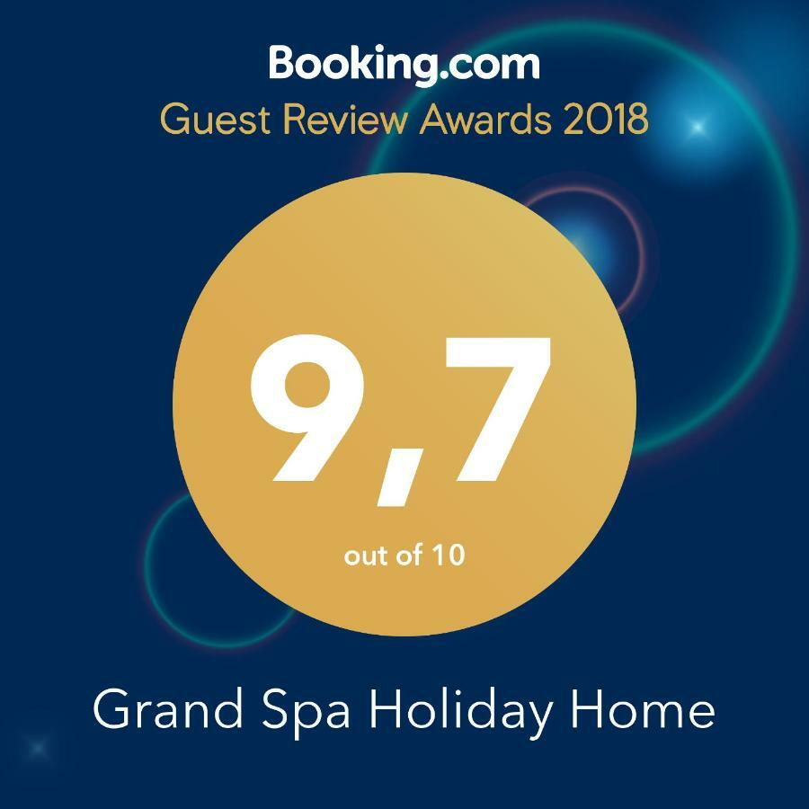 Grand Spa Holiday Home Sklene Teplice Bagian luar foto